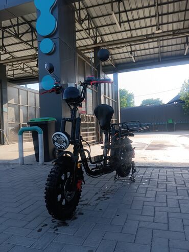 Скутеры: Скутер Alpha, 50 куб. см, Электро, Б/у