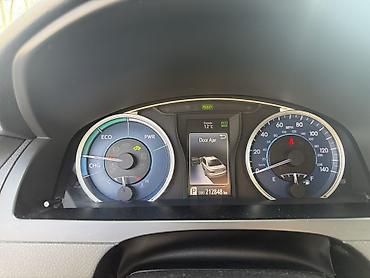 Toyota: Toyota Camry: 2015 г., Гибрид, Седан — 7