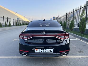 gra: Hyundai Grandeur: 2019 г., 2.4 л, Автомат, Бензин, Седан — 5