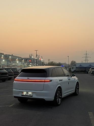 li 9 max: Lixiang L7: 2023 г., 1.5 л, Автомат, Гибрид, Кроссовер — 3