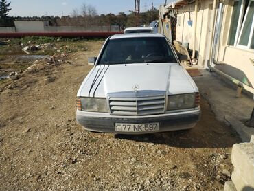 Mercedes-Benz: Mercedes-Benz 190: 2 l | 1990 il Sedan