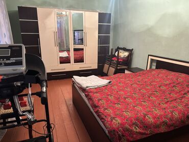 Həyət evləri və villaların satışı: 4 otaqlı, 235 kv. m, Kredit var, Orta təmir — 8