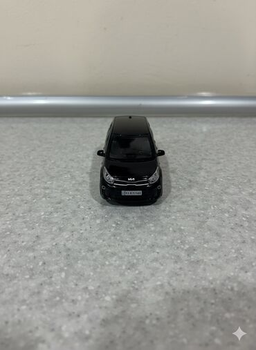 Avtomobil modelləri: Metall oyuncaq avtomobil modeli - Korpus: tam metal (die-cast) — 13