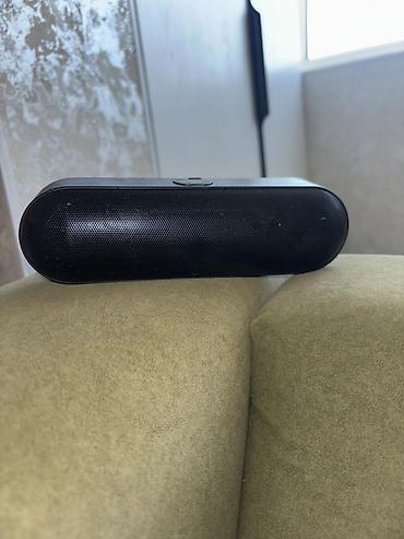 колонка через bluetooth: Портативная Bluetooth-колонка (черная, цилиндрическая форма “пилюля”) — 1