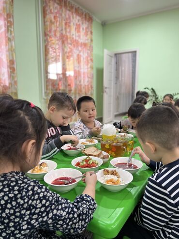 я ищу работу начной смена: В ч/дет.сад требуется повар 5/2 Токтогула 4 Суйунбаева(карпинка)
