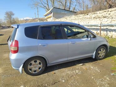 Honda: Honda Fit: 2002 г., 1.3 л, Вариатор, Бензин, Хэтчбэк