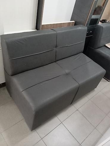 Divanlar: İki nəfərlik kompakt divan - Rəng: tünd boz/qartal boz - Üstlük: asan — 2