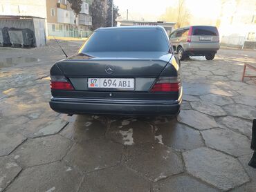 с класс 221: Mercedes-Benz 230: 1991 г., 2.3 л, Механика, Бензин, Седан