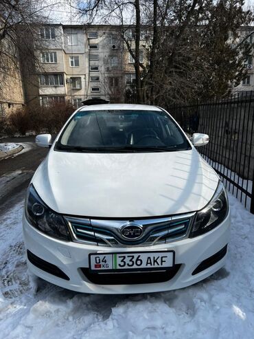 аваринное авто: BYD E5 срочно продаются 6700$ мин торг есть 2019г свежий пригнана