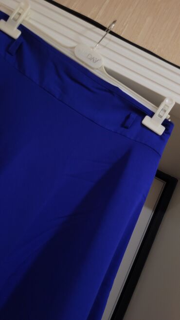 Ətəklər: 7 man
42 razmer
sekli sola cevirin — 2