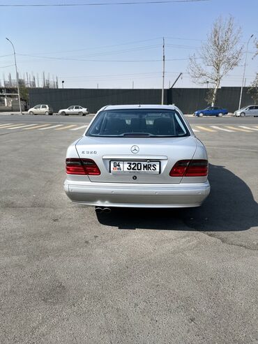 Mercedes-Benz: Mercedes-Benz E-Class: 2001 г., 3.2 л, Автомат, Бензиновая, Седан — 5