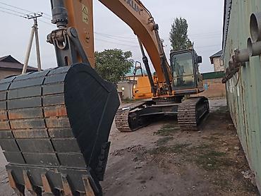 2023: Экскаватор, 2023 г., Гусеничный — 9