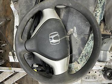 Рулевое колесо Honda с интегрированной подушкой безопасности SRS и at lalafo.kg Рулевое колесо Honda с интегрированной подушкой безопасности SRS и