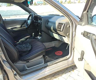 Volkswagen: Volkswagen Passat: 1991 г., 1.8 л, Механика, Бензин, Седан — 2