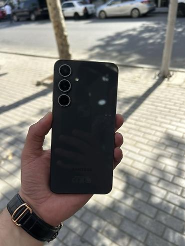 Samsung Galaxy S24 FE, rəng - Qara, İki sim kartlı