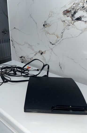 диск на сони 4: PS3 Прошитая Загружено 40 топовых игр Имеется 1 джойстик В отличном