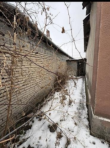 Продажа коттеджей и домов: Срочно продаётся дом. По ул. Строительная 15.Дом расположен в удобном — 10