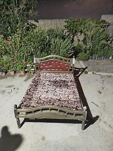 Çarpayılar: Taxta çarpayı və döşək dəsti - Material: kütləvi taxta karkas — 1