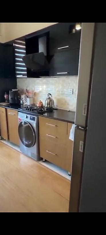 şamaxida evler: 10 cu mk kristal da 2otaqlı içi əşyalı ev kira verilir 450 AZN — 6