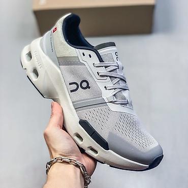 Оригинал Кроссовки On Running (логотип “On”) с фирменной амортизацией