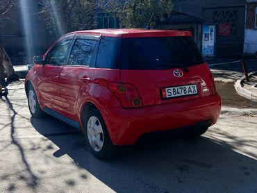 Toyota: Toyota ist: 2004 г., 1.3 л, Автомат, Бензин, Хэтчбэк