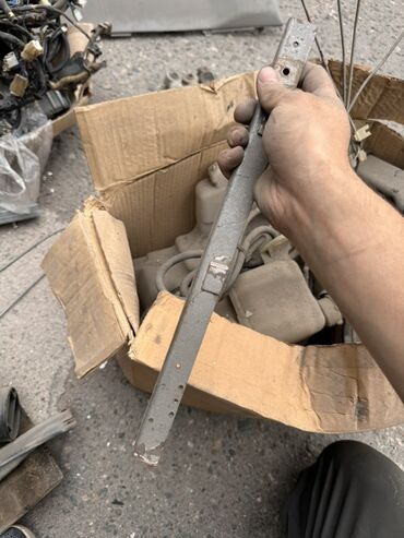 Другие автозапчасти: Запчасти для Mitsubishi space gear — 84