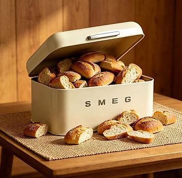 device: Хлебница Smeg с крышкой, контейнер для хранения — стильное и — 2