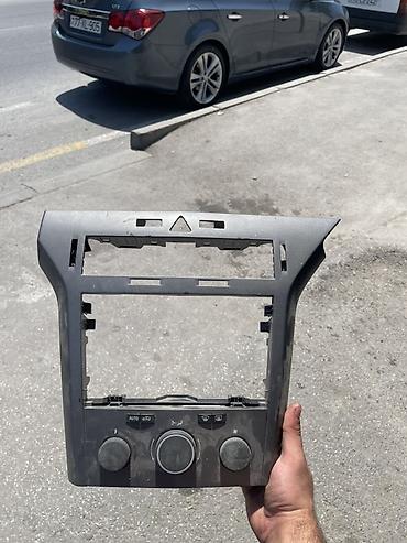 chevrolet cruze motor: Chevrolet Cruze (2009-2014) üçün mərkəzi konsol paneli və iqlim — 1