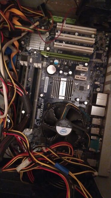 Masaüstü kompüterlər və iş stansiyaları: Masa üstü kompyuter OYQ DDR2 5 qb HDD 400 qb Prosessor İntel — 17