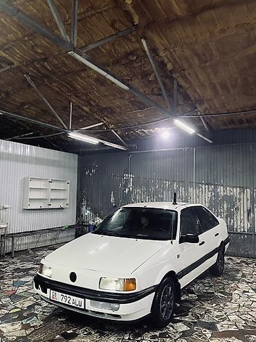 Volkswagen: Volkswagen Passat: 1991 г., 1.8 л, Механика, Бензин, Седан — 2