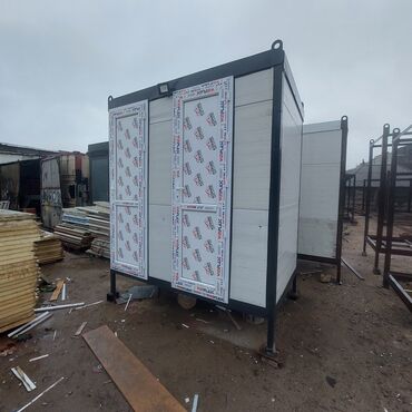 sklad üçün konteyner: 1.50 x 3.00 metr sendiviç sanitar qovşaq. sendiviç panel 5mm döşəmə