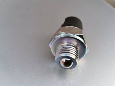 Auto delovi: Automat rikverc svetla menjac 5b Lada 21213,21214 Niva, Lada 2107 — 9