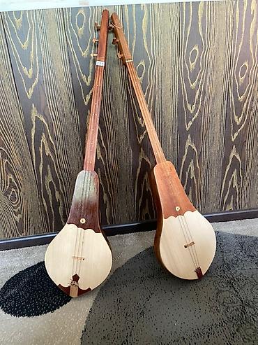 Гитары: Комуз…Өтө эмгекти мээнети талап кылган Үч кылдуу кыргыздын салттуу — 14
