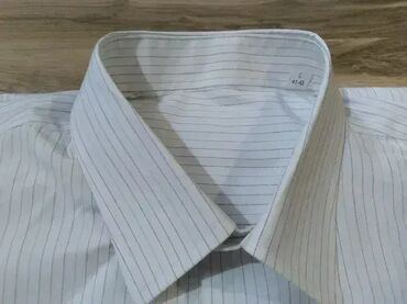 Košulje: 1. Armani kosulja dugih rukava ( sirina ispod pazuha 60-61 cm duzina — 4
