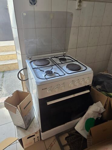 Журнальные столы: Низкий деревянный стол-платформа/тахта. - Материал каркаса: массив — 5