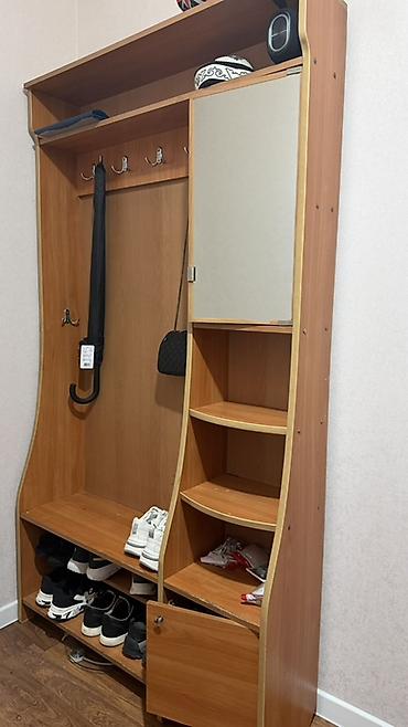 Гарнитуры для прихожей: Прихожая модульная из ЛДСП, цвет — тёплый орех/бук. Комплектация и — 2