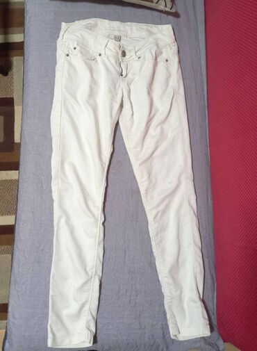 bele zenske pantalone: Normalan struk, Skinny