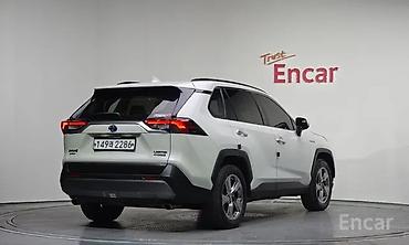 продам рав 4 гибрид: Toyota RAV4: 2021 г., 2.5 л, Вариатор, Гибрид, Кроссовер — 2
