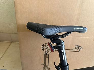 İdman velosipedləri: Şosse/Gravel tipli velosiped – mat qara rəng Çəkisi 5kq,nazik təkərlər — 6