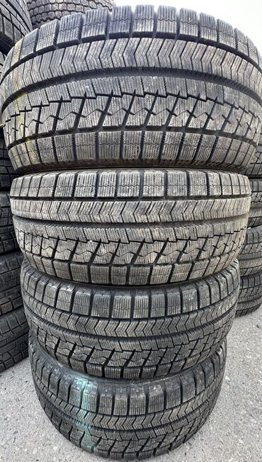 Шины: Шины 215 / 55 / R 17, Зима, Б/у, Комплект, Легковые, Япония, Bridgestone