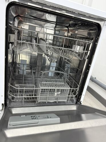 авто симуляторы: Идиш жуугуч, Жаңы, Өзү алып кетүү