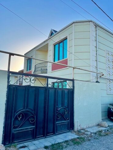 Həyət evləri və villaların satışı: 2 mərtəbəli həyət evi. Binə qəsəbəsi mərkəzdə.4 otaq, 3 hamam tualet — 2