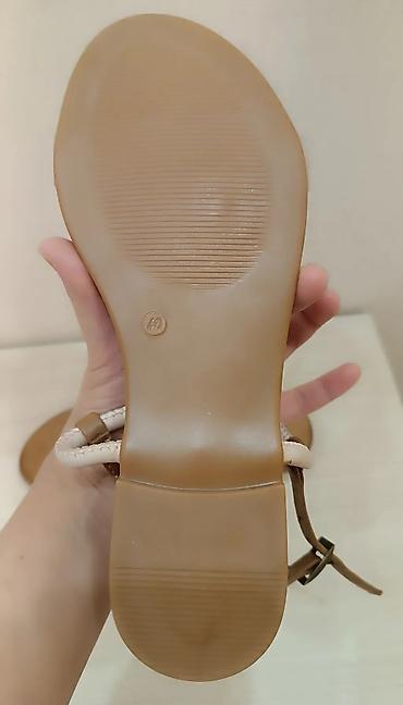pull bear: Босоножки, 39, 4Rest, Новый, цвет - Бежевый, Самовывоз, Платная доставка — 2