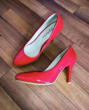 обувь для похода: Туфли 38, цвет - Красный