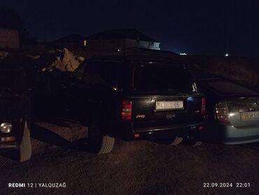 Jeep: Jeep Grand Cherokee: 5.2 l | 1997 il | 30000 km Sedan