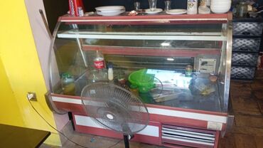 Divan və kreslo dəstləri: Tecili satilir. Vitrin soyuducu 330azn. Olcu 1.50m. Ela isleyir. Unvan