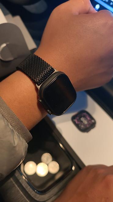 Apple Watch Ultra 3, 49 мм, титановый корпус Black Ti, ремешок Black