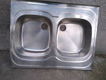 dimenzije dvoseda: Sudopera bez ocedjivača nasadna.Dimenzija:800x600mm.Polovna i ocuvana