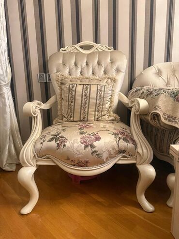 Divan və kreslo dəstləri: İşlənmiş, Klassik divan, 2 kreslo, Divan, Bazasız, Açılmayan -da lalafo.az — 5 Divan və kreslo dəstləri: İşlənmiş, Klassik divan, 2 kreslo, Divan, Bazasız, Açılmayan — 5