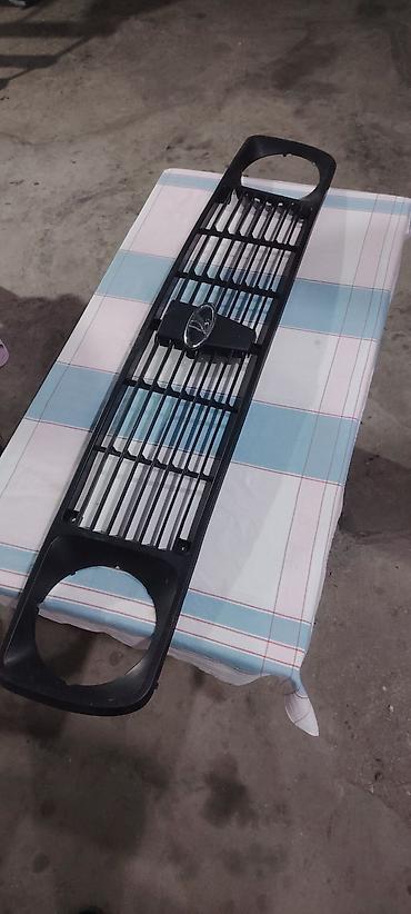 maşın ucun led işıqlar: VAZ/Lada Niva üçün ön radiator barmaqlığı (reşotka). Qara rəngli — 1
